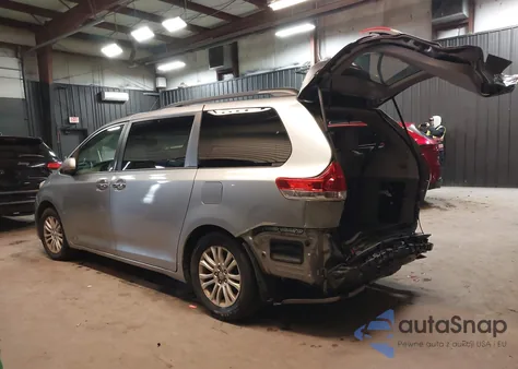 2013 Toyota Sienna Xle V6 8 Passenger из США, поврежденный, VIN 5TDYK3DC5DS317360